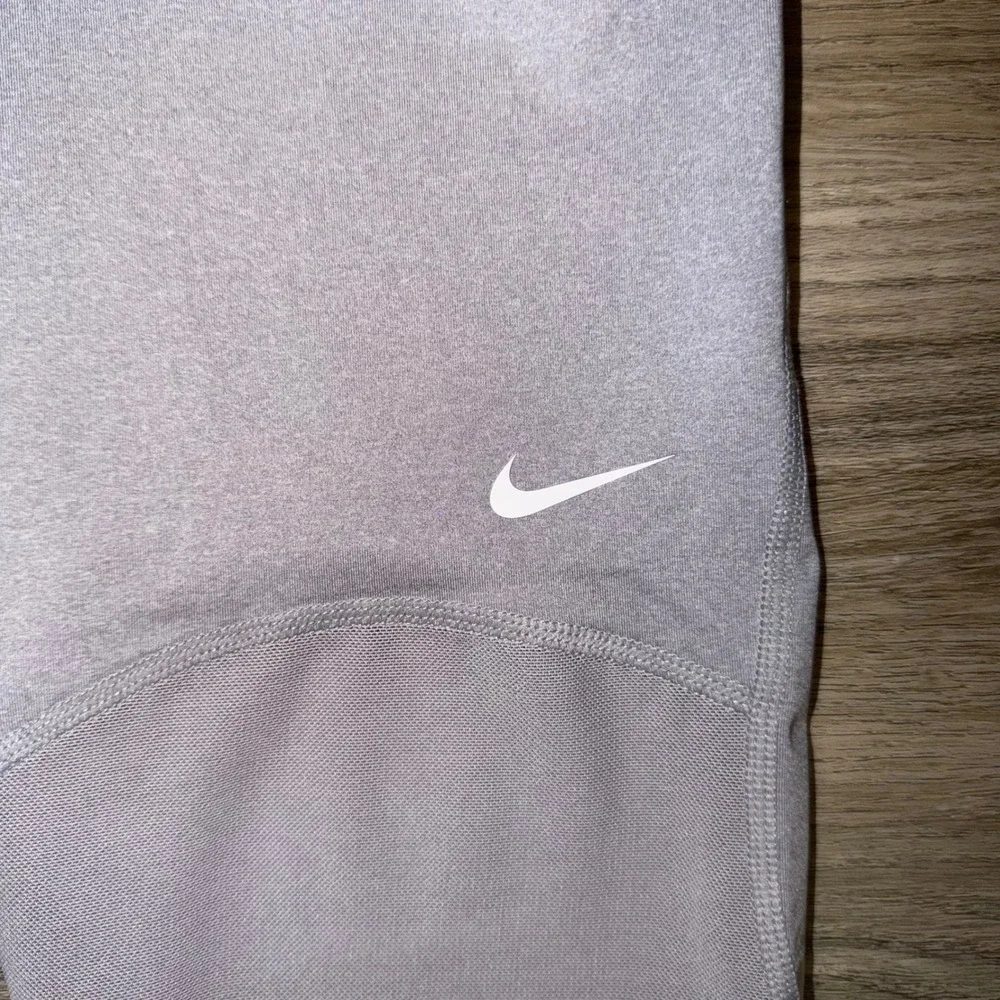 Nike pro women